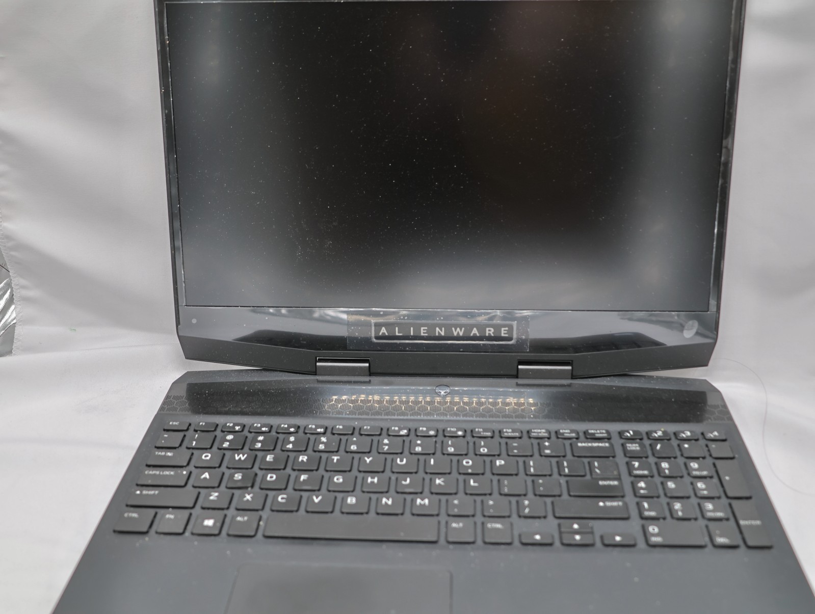 Alienware M15 rtx 2080 Max-Q i7-8750H 16G ram 240hz monitor 2x512GB Toshiba M.2