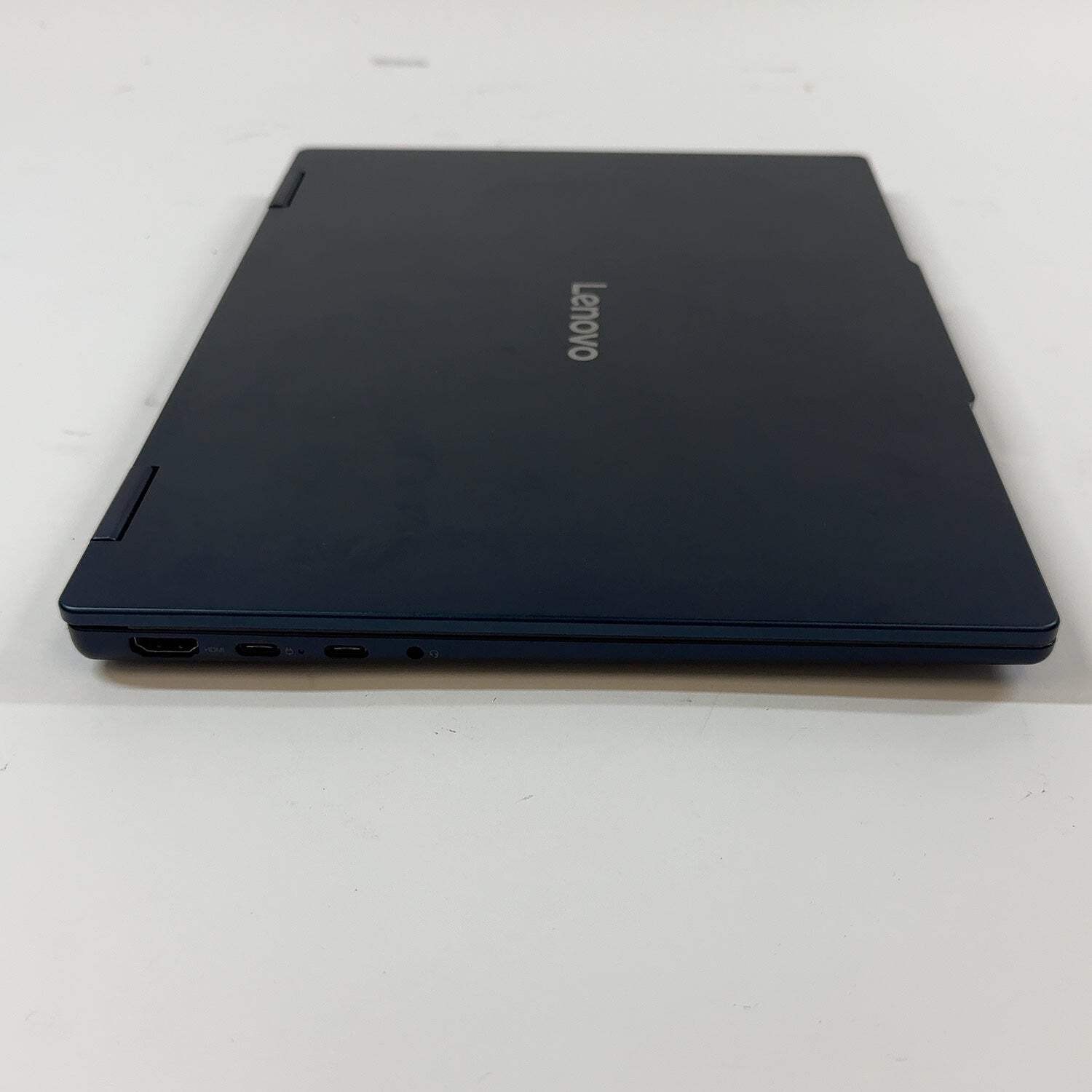 Lenovo IdeaPad 5 2-in-1 14AKP10 14″ Ryzen AI 5 340 2.0GHz 16GB RAM 1TB SSD