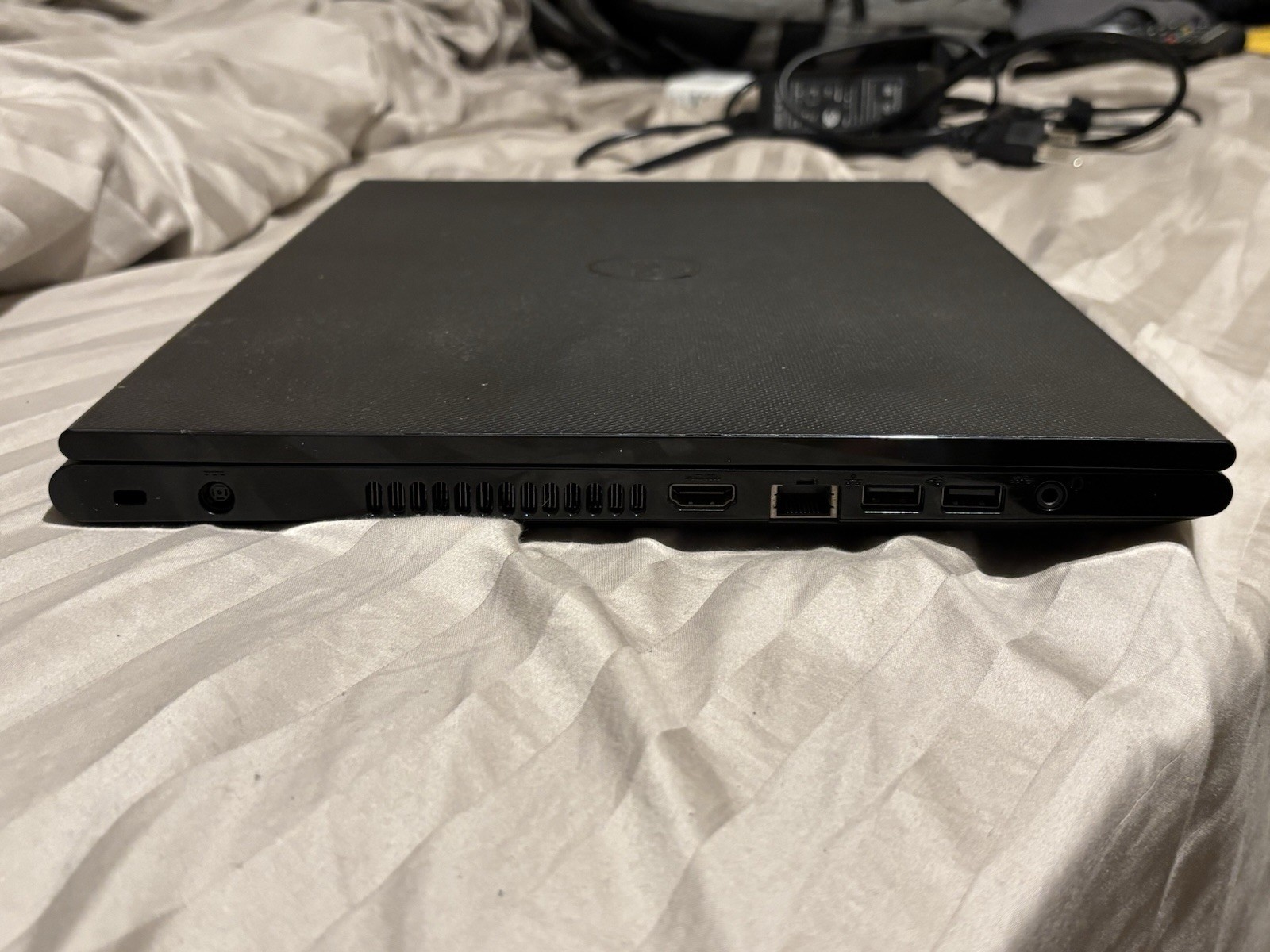 Dell Inspiron 15 3542, Core i3-4005U, 8GB RAM, No HDD, No OS, Doesn’t Power On