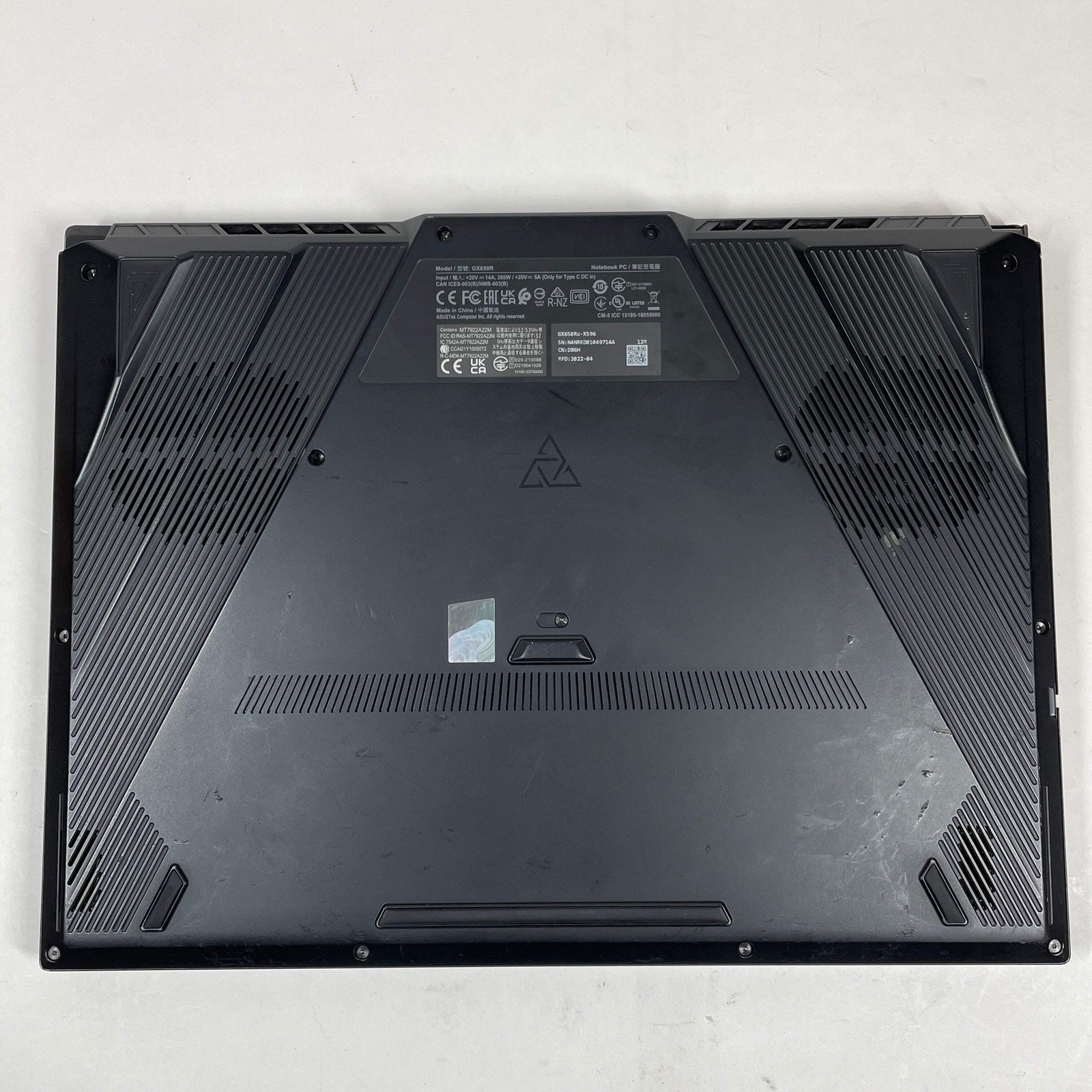 Asus ROG Zephyrus Duo 16 GX650 16″ Ryzen 9 6900HX 3.3GHz 32GB RAM 1TB SSD GeForc