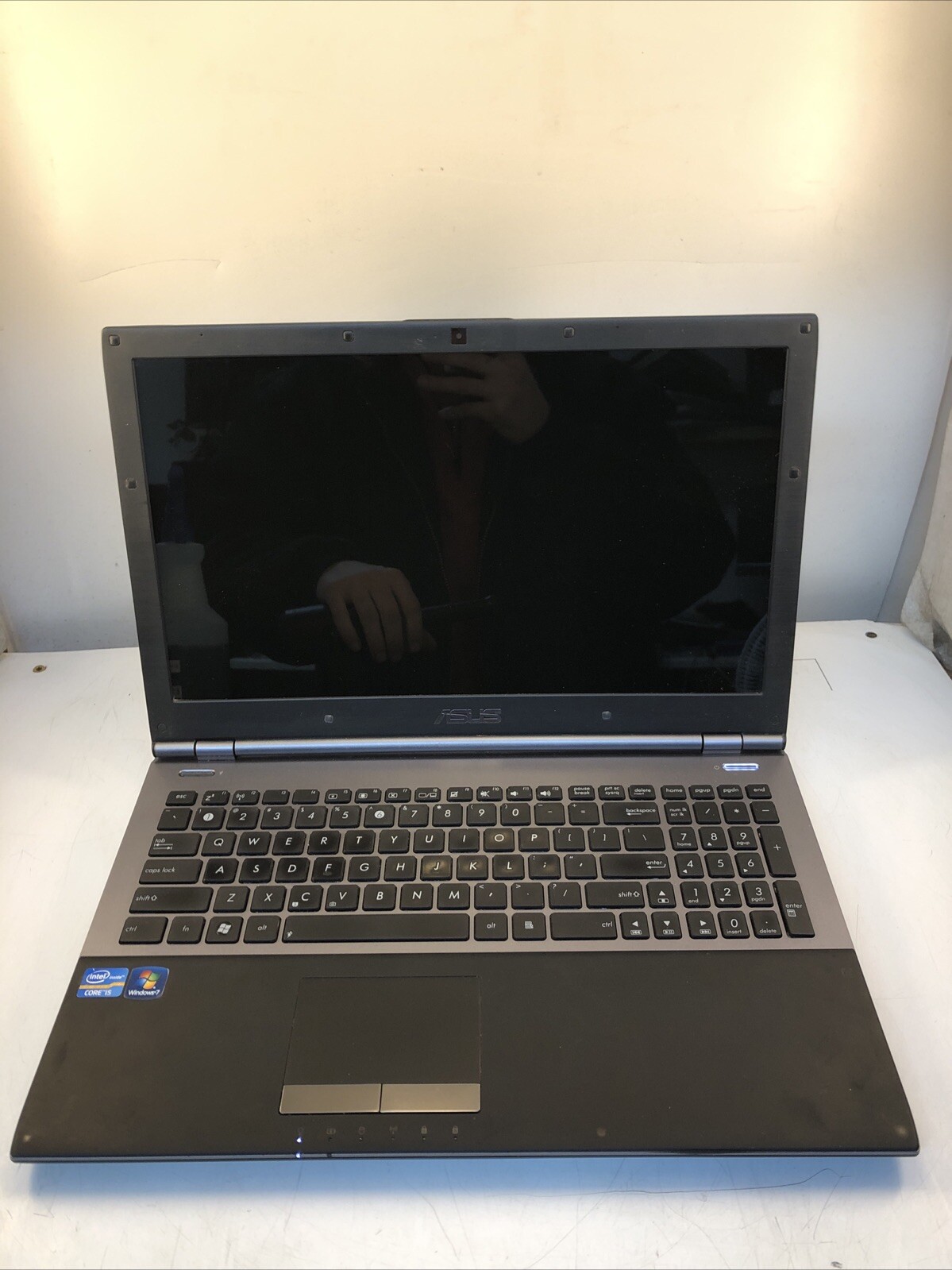 ASUS U56E – BBL6 Powers On bad screen untested unknown cpu