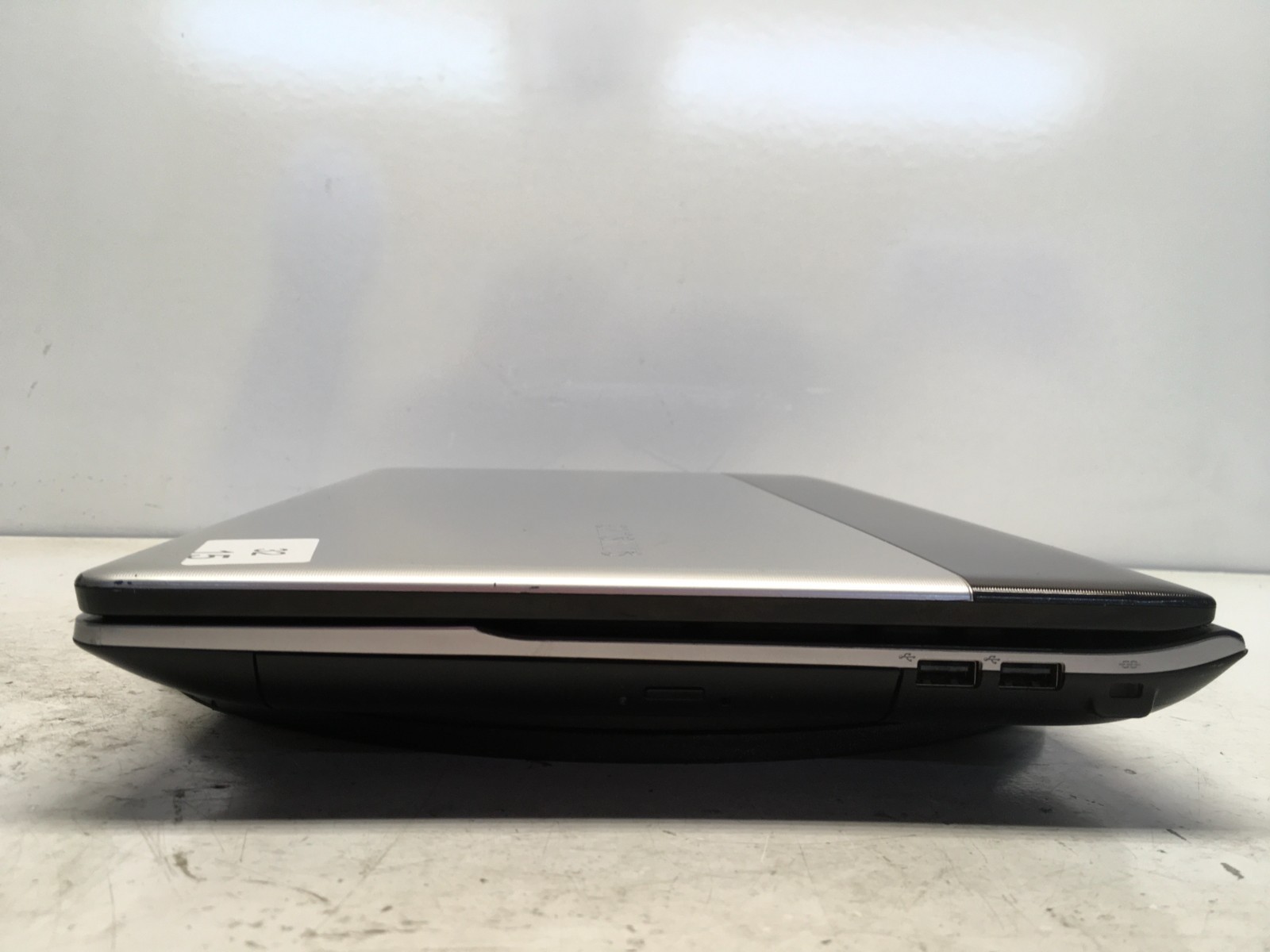 Samsung 300E Intel Pentium B950 2.1GHz 4 GB NO HDD