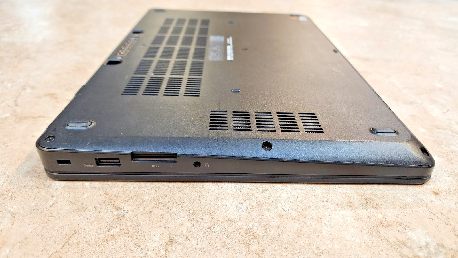 Dell Latitude E5470 14″ Quad-Core i5-6440HQ 16GB RAM 128GB SSD Win 11 Laptop