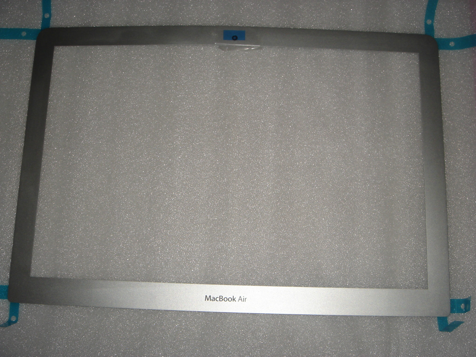 Original Bezel Apple MacBook Air 13.3″ A1369 Front Frame in France