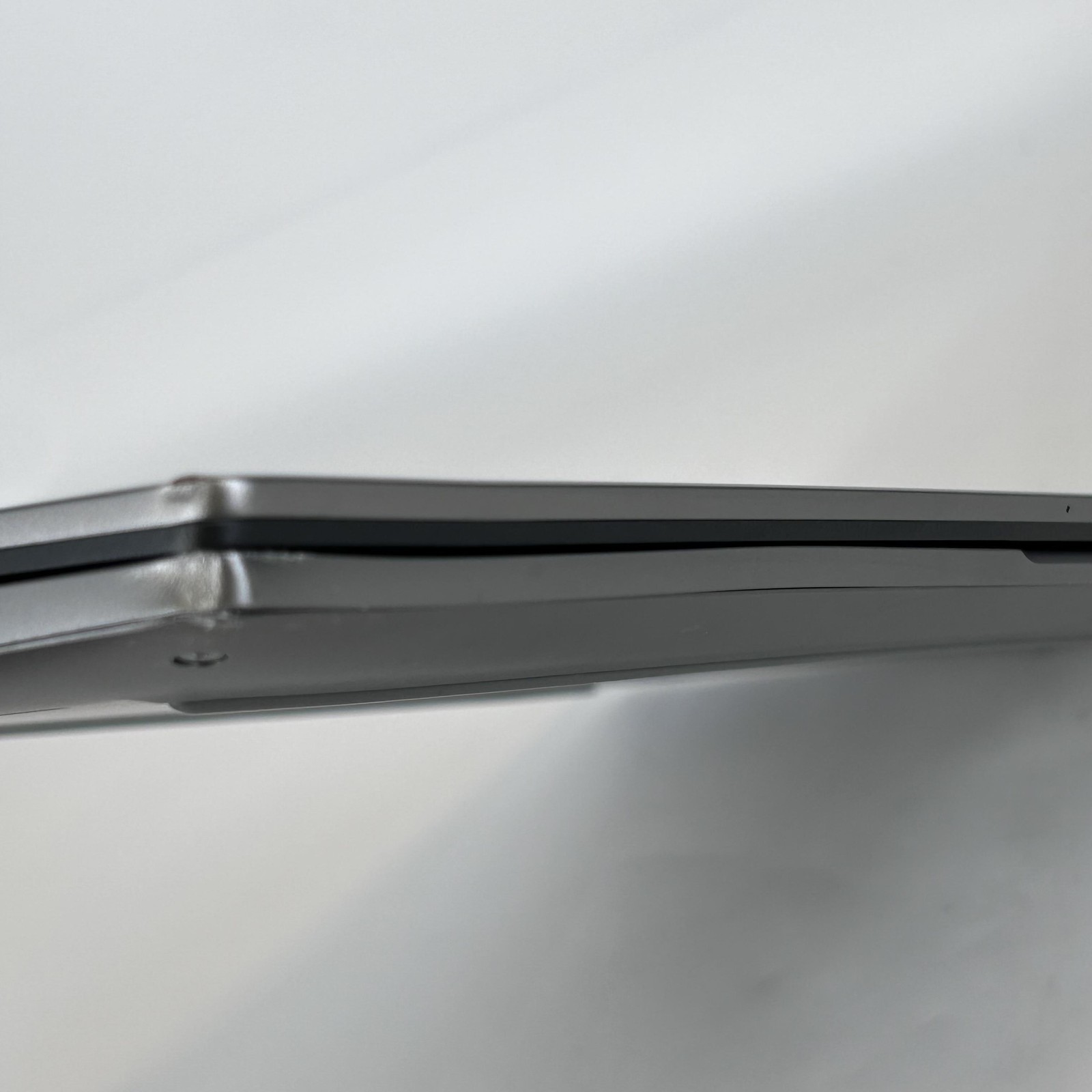 Dell Latitude 7640 16 Gray FHD+ 1.6 GHz i5-1345U 16GB 256GB SSD Good FRAME GAP