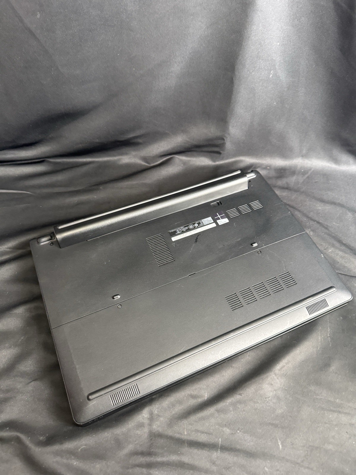 Latitude 3570 Intel I5 6th Gen No Ram No Hard Drive Has HD Caddy As Is NO POWER