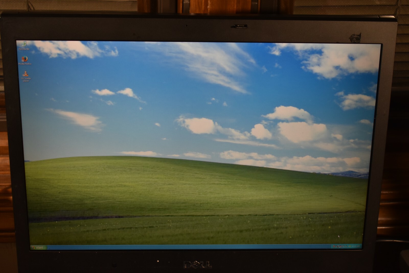 Dell Latitude E6500 P8600 2.4GHz 4GB RAM 320GB HDD WUXGA 1920×1200 Windows XP