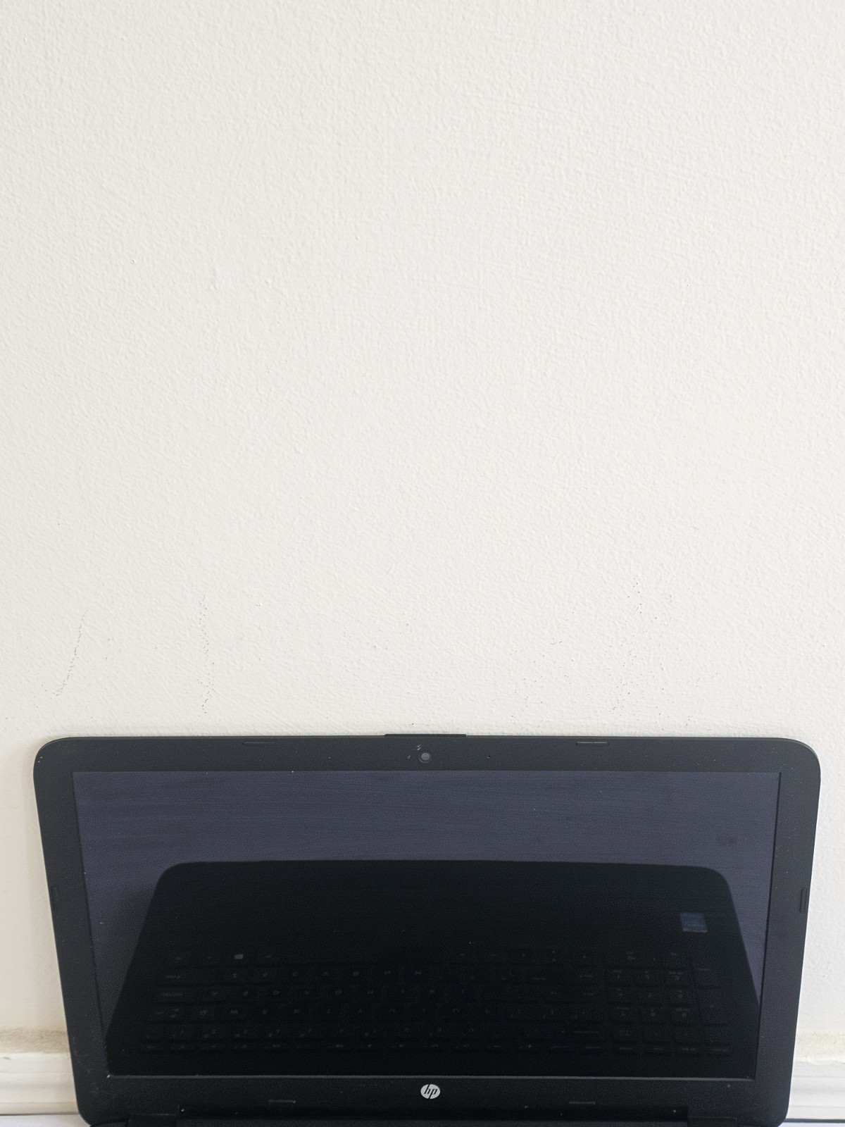 HP 15-ac121dx Laptop – Intel i3-5010u – 6GB RAM – 1TB HDD – BAD BATT Windows 10