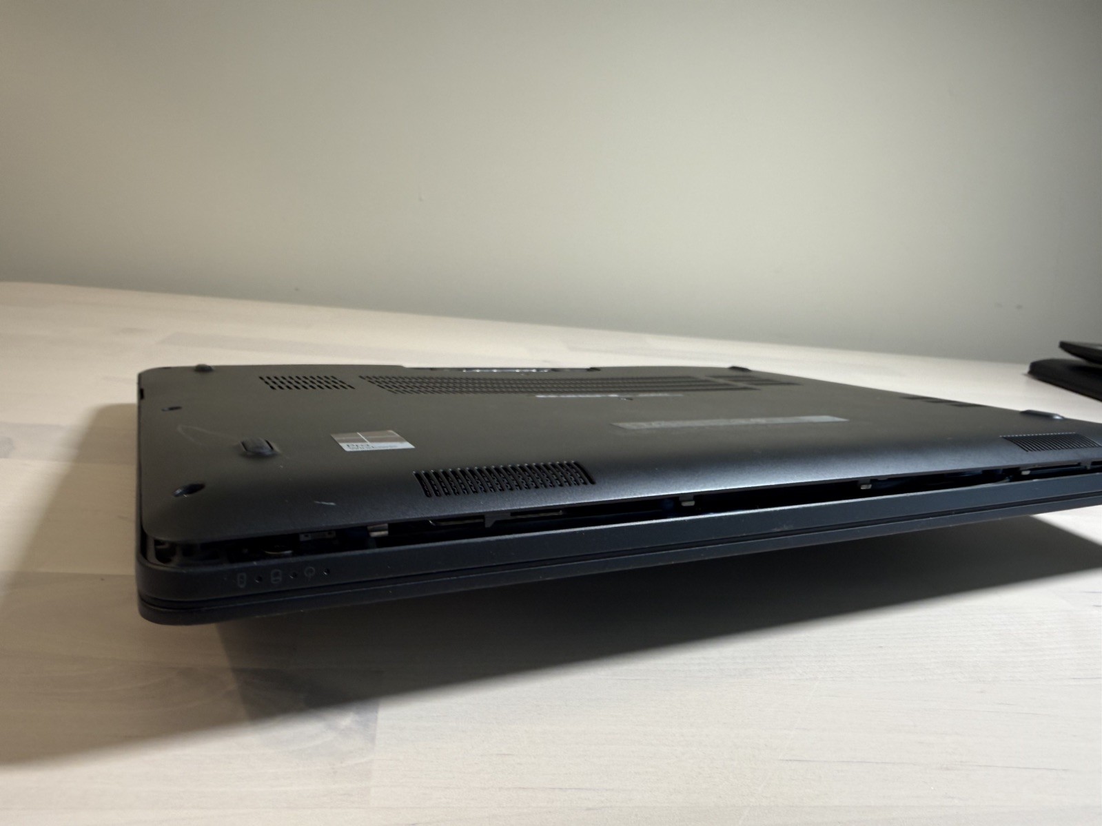 Dell Latitude E7470 Laptop Intel i7 6th Gen No HD/OS/AC Adapter- Swollen Battery