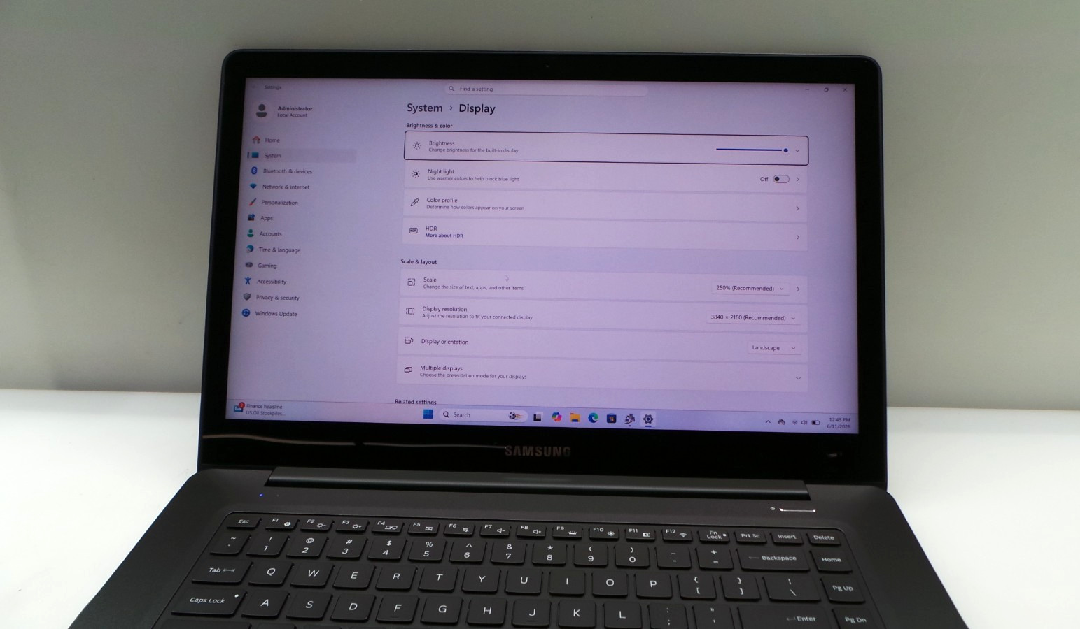 Samsung Notebook NP940Z5L | 15.6″ | i7-6700HQ | 8GB 256GB SSD | Touchscreen