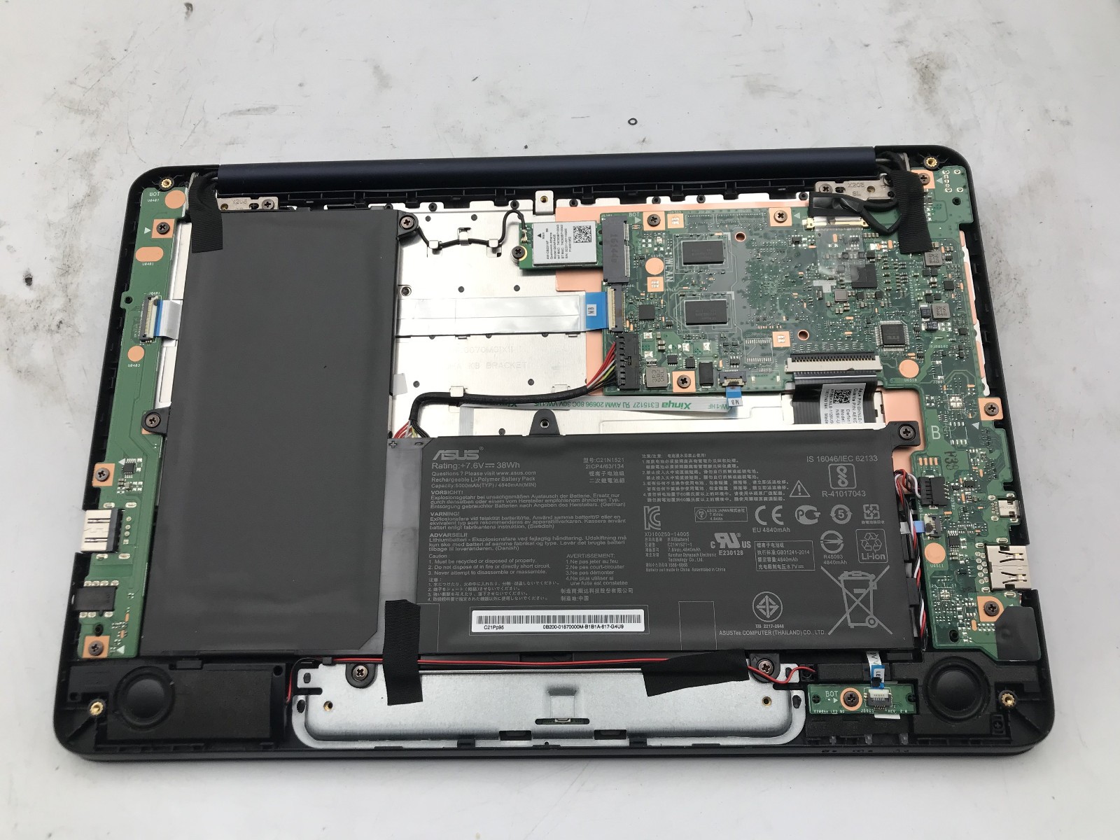 ASUS E200H NOTEBOOK – FOR PARTS/REPAIR – INTEL ATOM X5-Z8350 – 2GB RAM -READ- BB