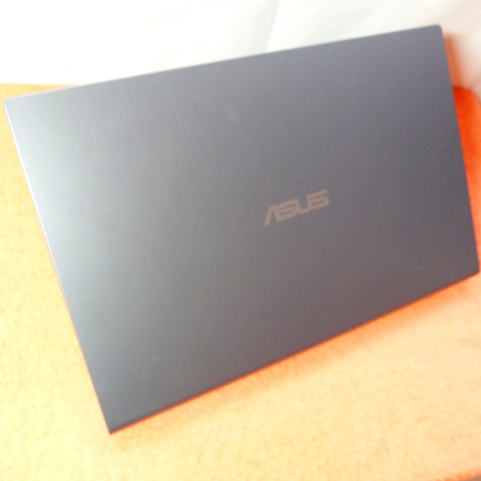 XL LOT Asus R565 VivoBook 15″ FULLHD l SSD Windows 11 l 10GEN Core i5 Intel