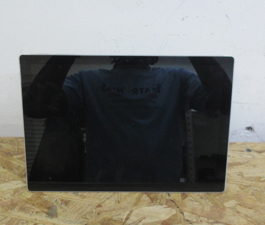 MICROSOFT SURFACE PRO 1796 I5-7TH @ 2.60GHz 8GB RAM 256GB SSD WIN-11P.