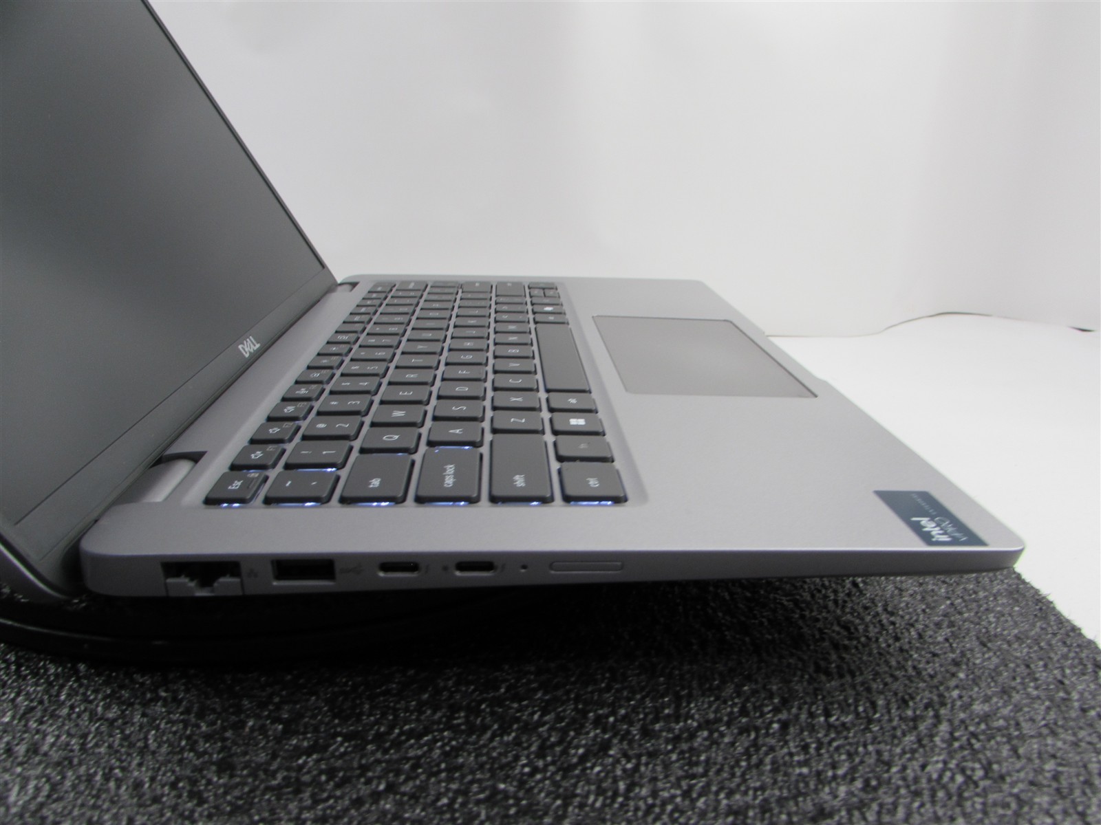 DELL LATITUDE 5450 1920X1080 FHD CORE ULTRA 5 135U 512GB SSD NO RAM NO O.S