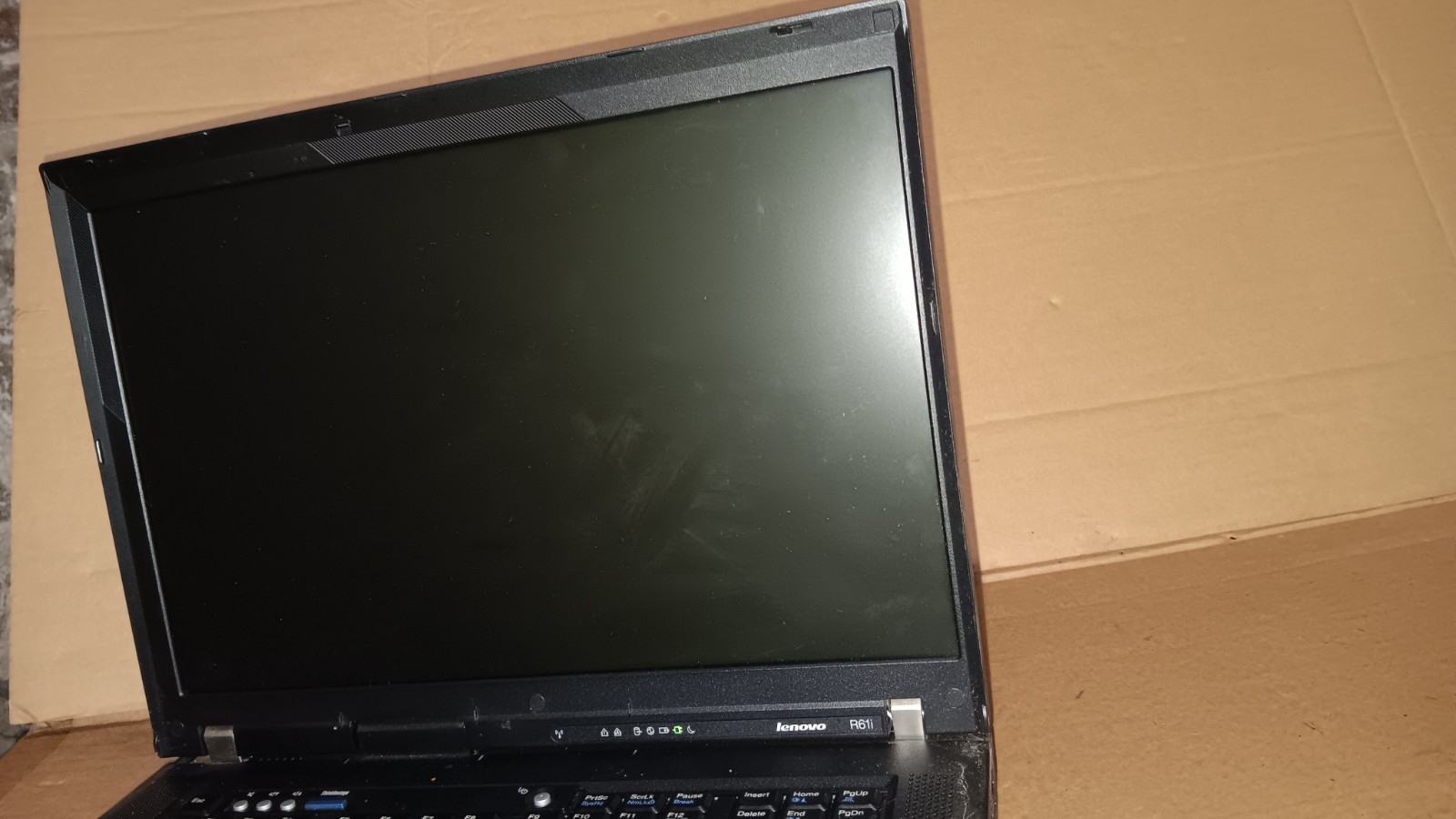 IBM Lenovo ThinkPad R61i Laptop 15.4″ LCD Screen Type 8932-9WU For parts