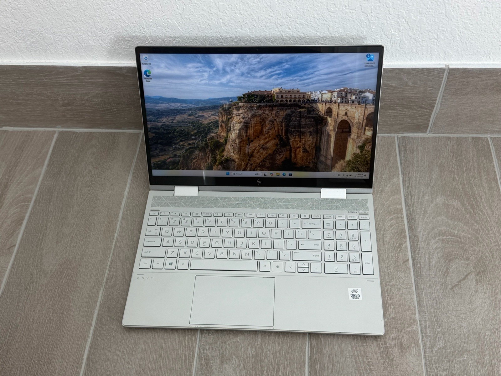 HP Envy X360 15M-ED0013DX 15.6″ Touch Laptop Core i5-1035G1 8GB RAM 256GB NVMe
