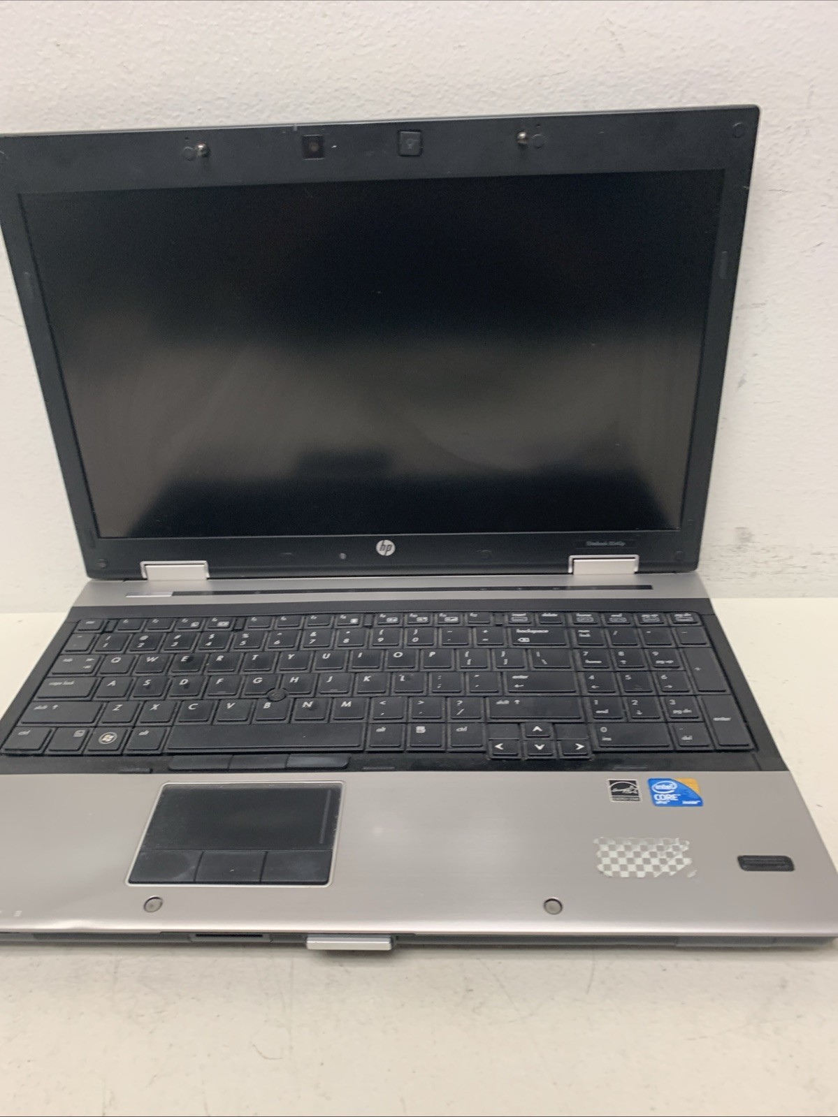 HP ELITEBOOK 8540P I5 M520 – 4GB Ram 240gb SSD Linux Ubuntu’s Need Battery