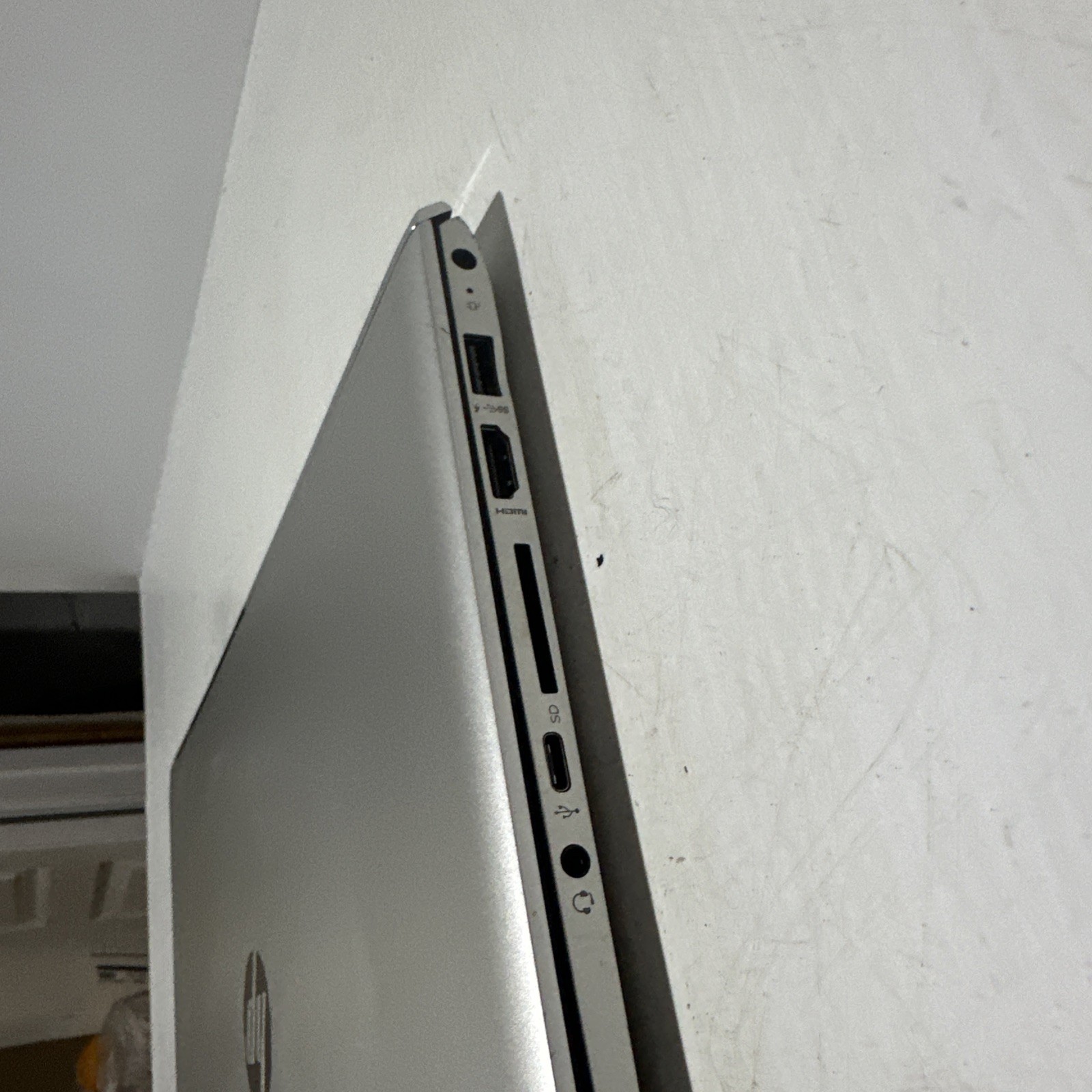 Hp Envy 15″ Notebook i7-7500u 8gb Ram 256gb SSD Windows 10 Home