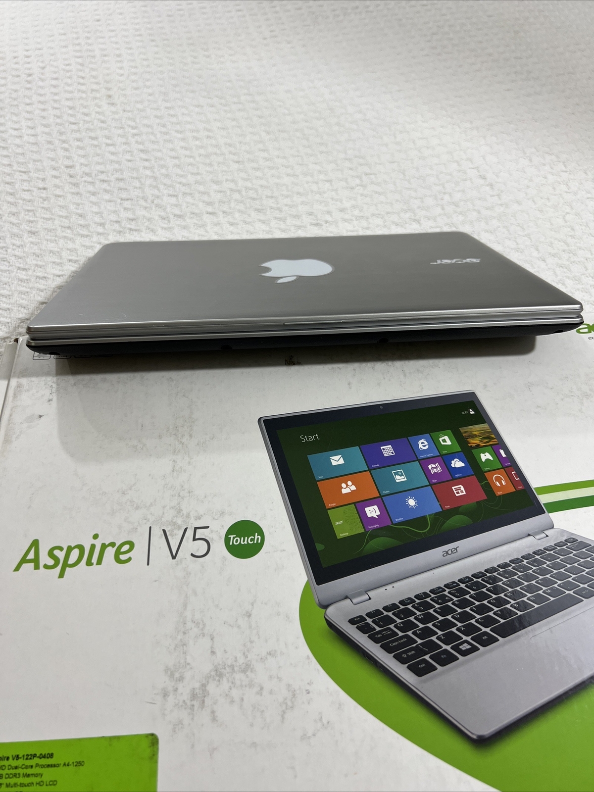 Acer V5-122P 0408 TOUCH 11.6″AMD A4-1250 4GB RAM, 500 GB HD Window8 HDMI Webcam
