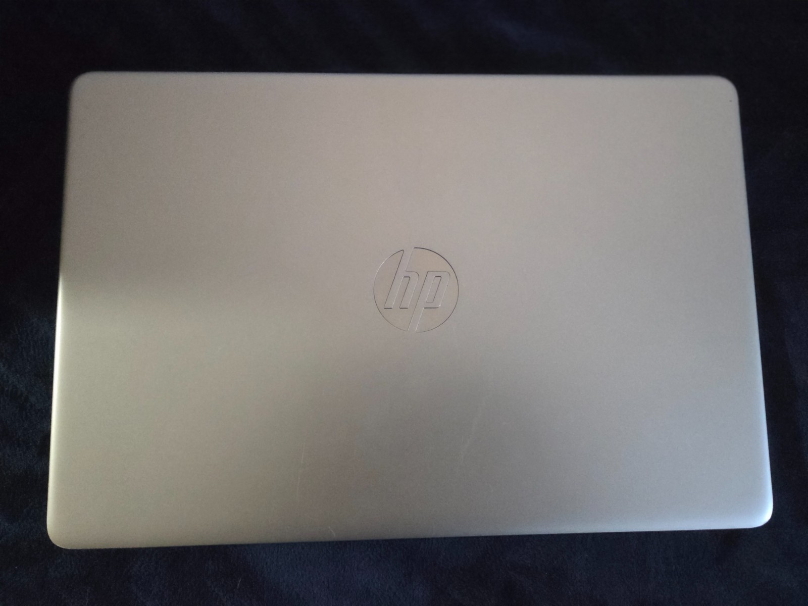HP 15z-EF1000 15.6″HD Core AMD Athlon 3150U 2.4GHz 8GB + Charger