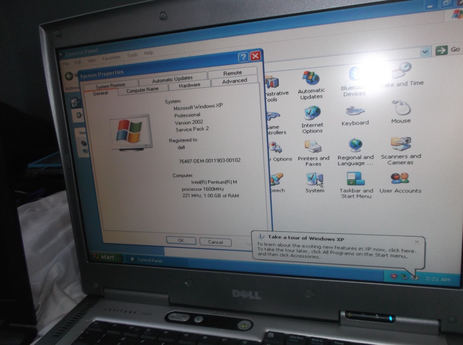 Dell Latitude D800 15.4″ Laptop / Windows XP. 1600MHz / 1 GB Ram 40GB HD