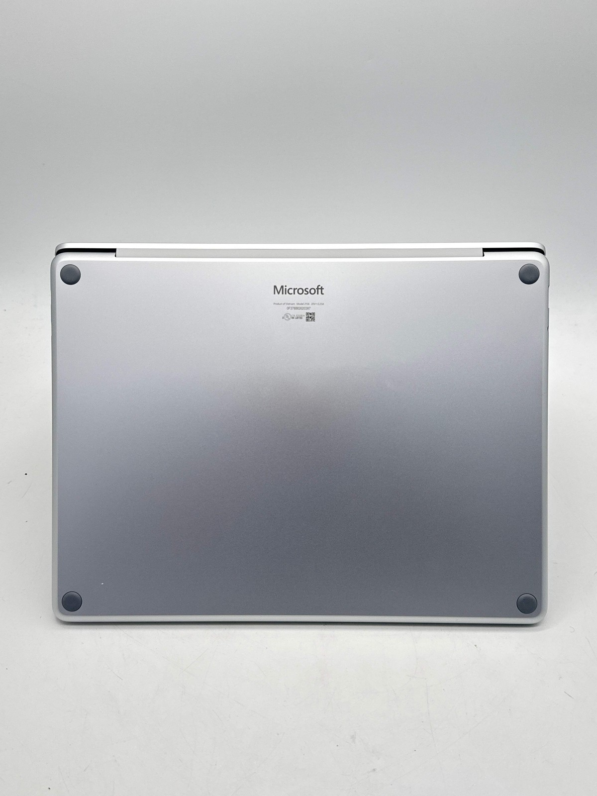 Microsoft Surface Laptop 2156 13″ Core Ultra 5 16GB 512GB Silver Used