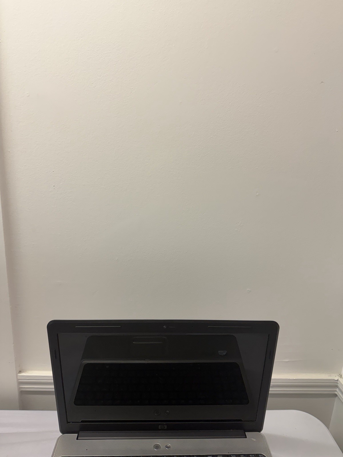 HP Notebook G60 Laptop – Good Screen – Intel Pentium T4300 – Read Des