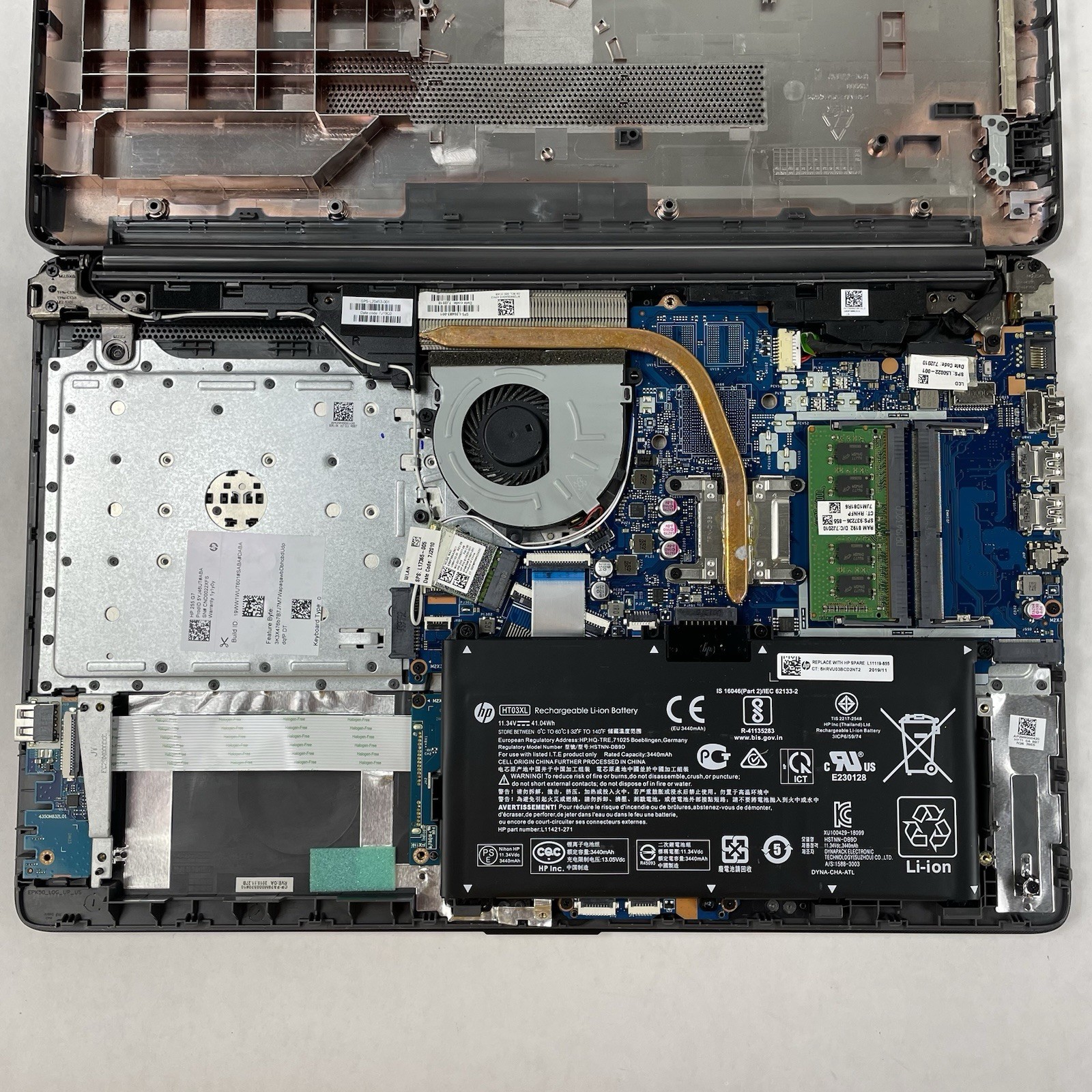 HP 255 G7 15.6″ Ryzen 3 2200U 2.50 GHz 8 GB RAM No SSD/OS/AC