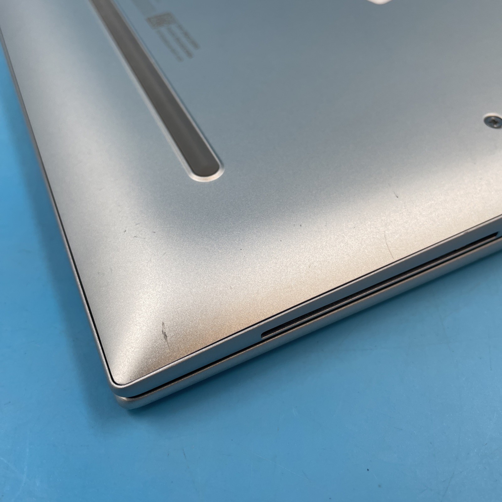 HP EliteBook 840 G10 | i5-1345U | 16GB RAM | 256GB SSD | WIN 11 PRO | 77% BATT