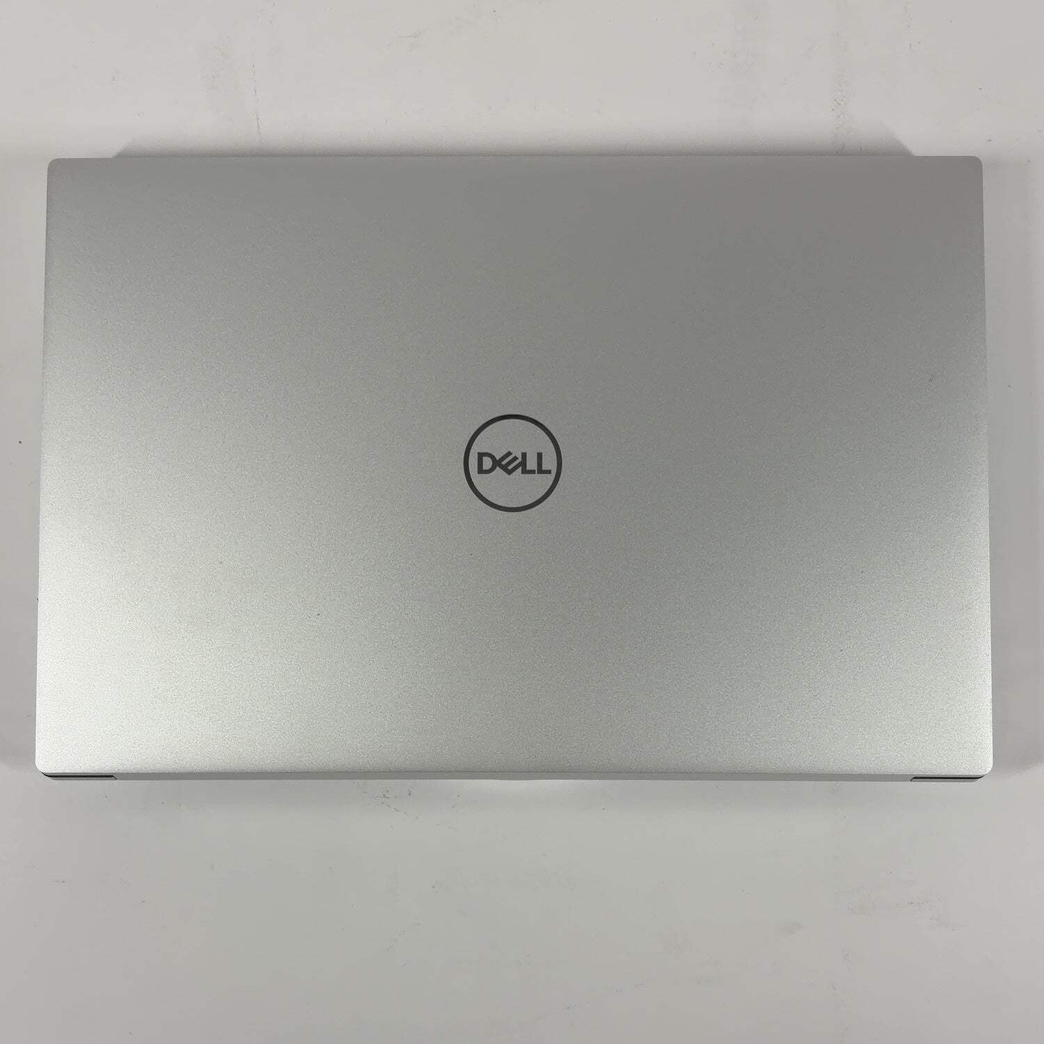 Dell XPS 9520 15.6″ i7-12700H 2.3GHz 32GB RAM 1TB SSD GeForce RTX 3050