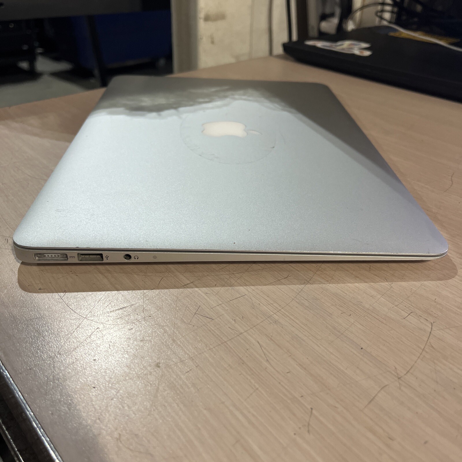 MACBOOK AIR 13″ MID 2012 1.8GHZ CORE I5-3427U 8GB RAM NO HD