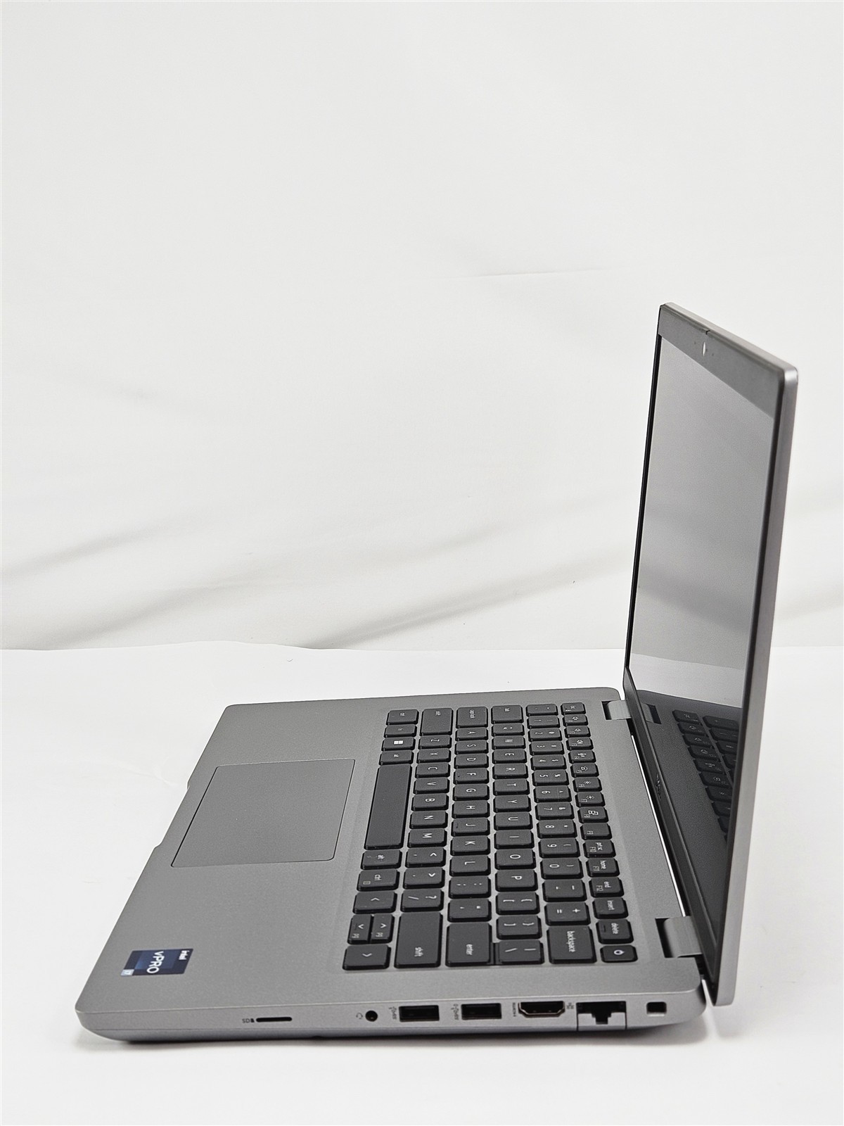 Dell Latitude 5431 Intel Core i7-1270P 16GB 256GB SSD 14″ WiFi 6 Notebook