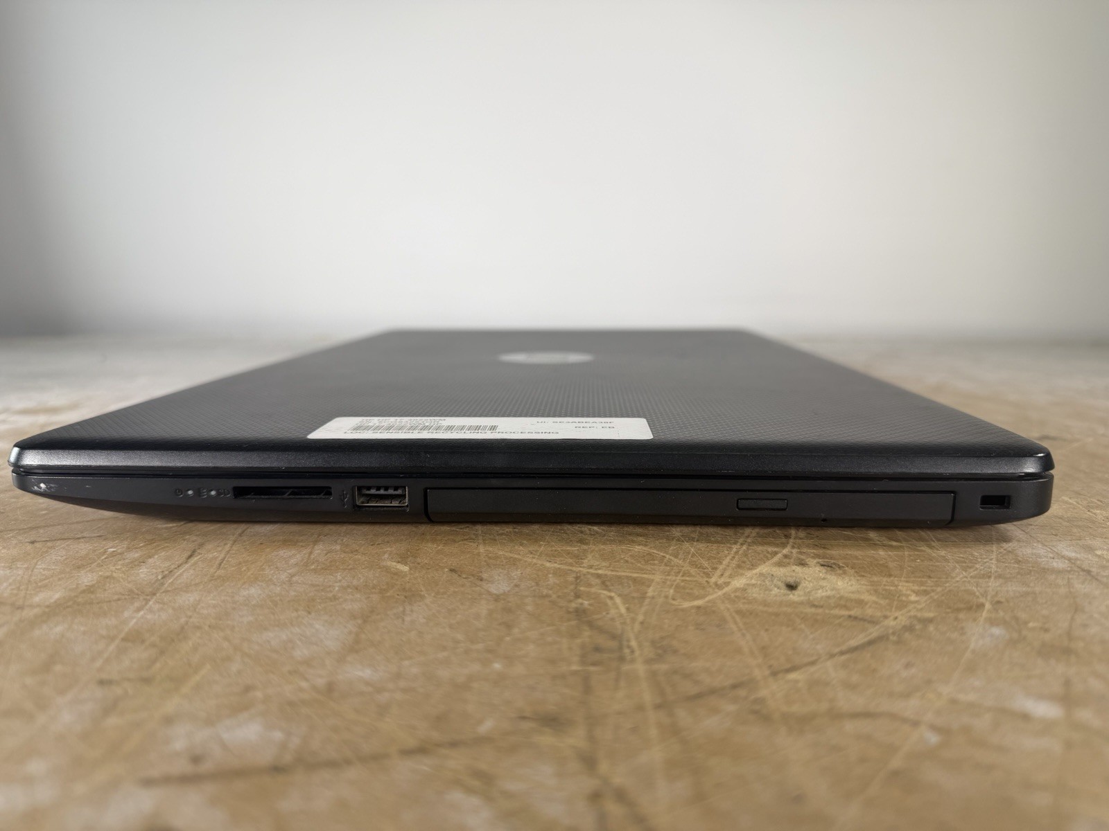 HP 17-BY1053DX i5-8265U @ 1.60GHz, 8GB RAM, NO HDD/OS – (PARTS)