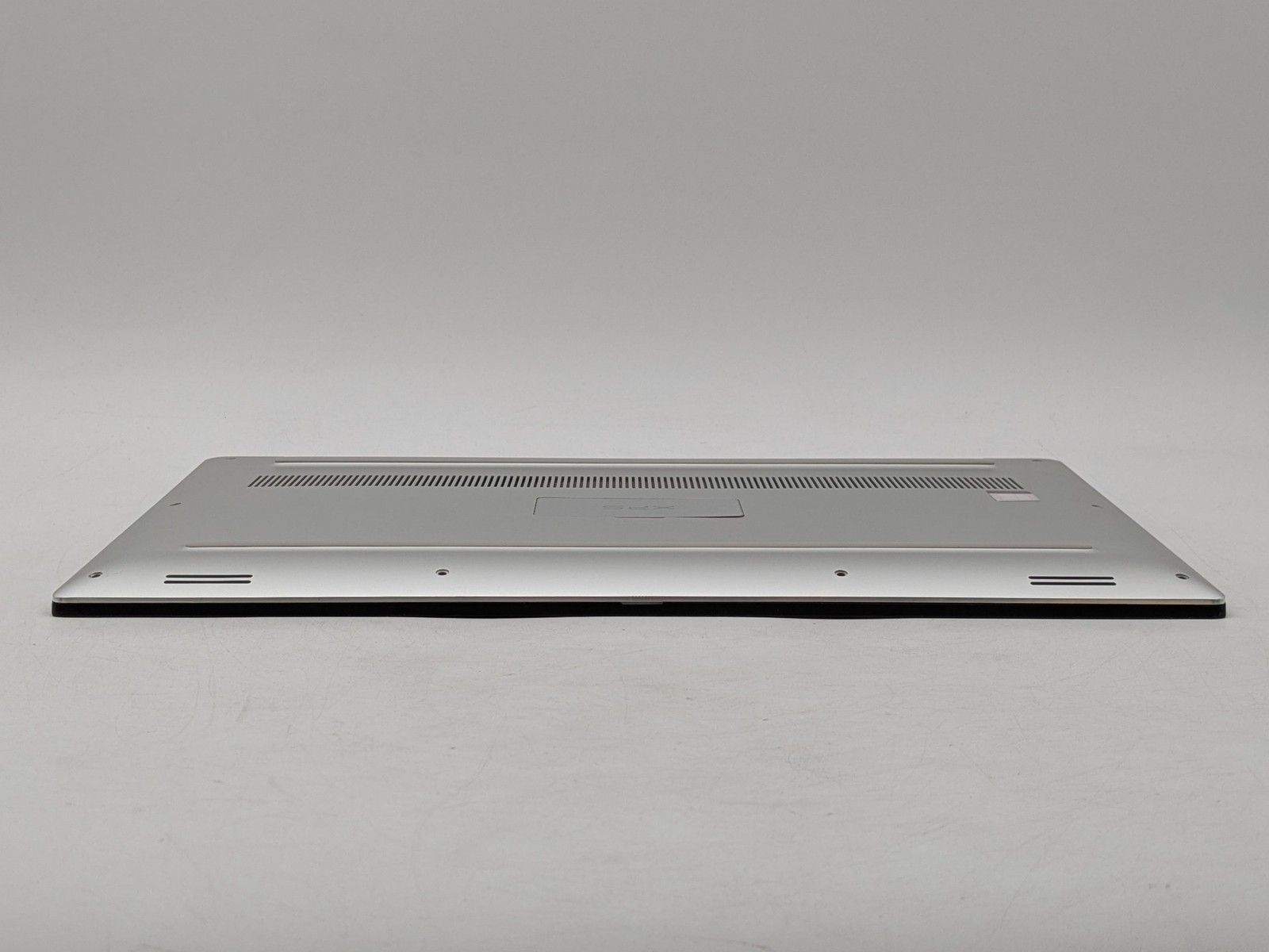 Dell XPS 15 9570 FHD I7-8750H GeForce GTX 1050 Ti Backlit Palmrest *READ*