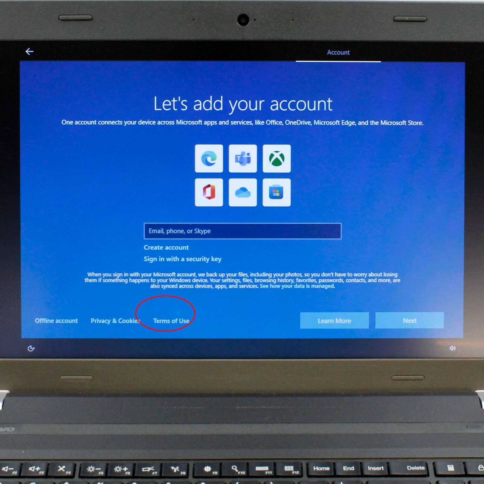 Lenovo ThinkPad E560 15.6” I5-6200U 2.30Ghz 8GB RAM 500GB HDD – WHITE SPOTS