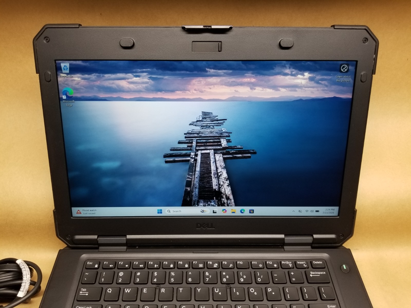 Dell Latitude 5424 Rugged i7-8650U 16GB RAM 250GB SSD RADEON RX 540 WIN 11 2XBAT