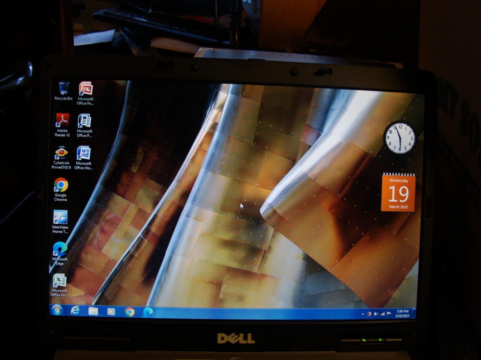 Dell Latitude 131L AMD Sempron 1.80Ghz, 2.00GB RAM, 60GB HDD, Windows 7 Ultimate