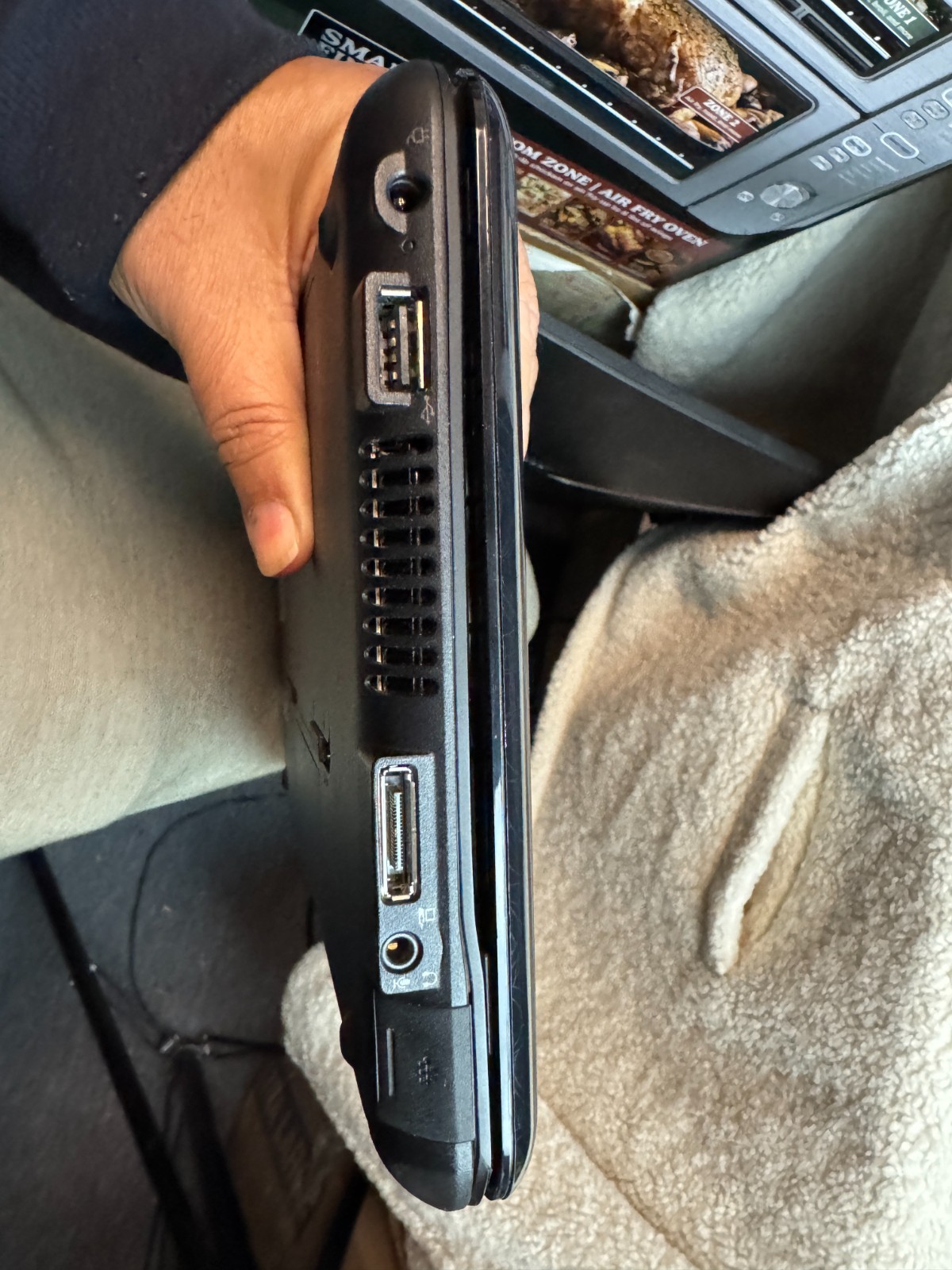 Pre-owned HP Mini netbook in working condition, powers on and boots to Windows X