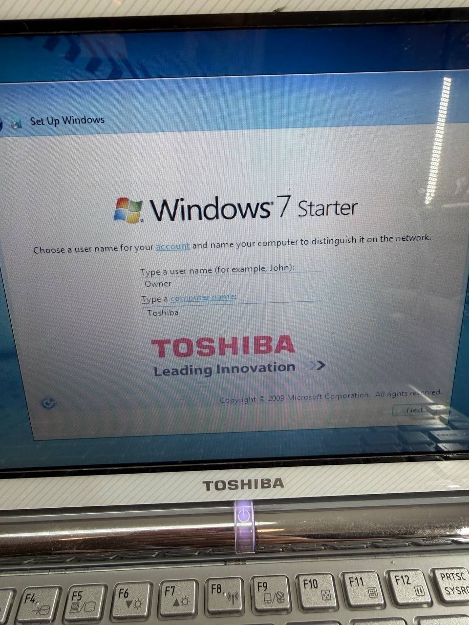 Toshiba NB205 Netbook 10.1″ Intel Atom N280 1.66GHz Windows 7 Starter Working