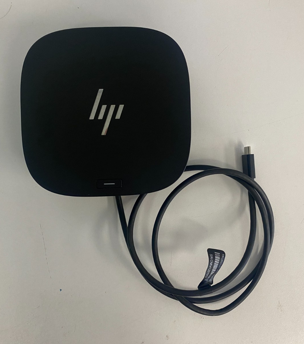 HP ZBook Fury G8 i7-11800H 24GB RTX A3000 W/HP G5 Dock & AC NO SSD/OS *NEW BATT*