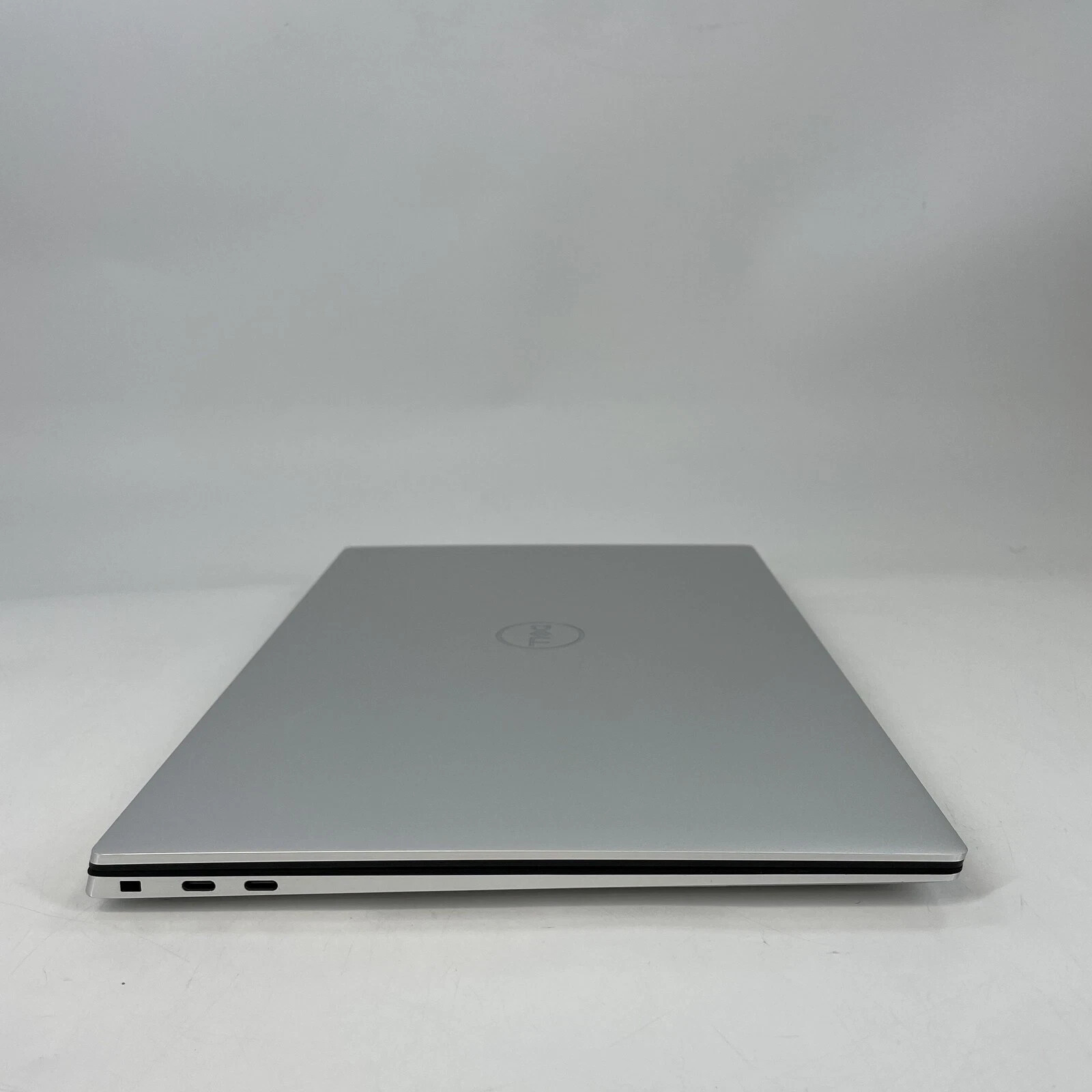 Dell XPS 15 9520 FHD+ i7-12700H 32GB RAM 1TB SSD RTX 3050 Win 11 Pro 15.6