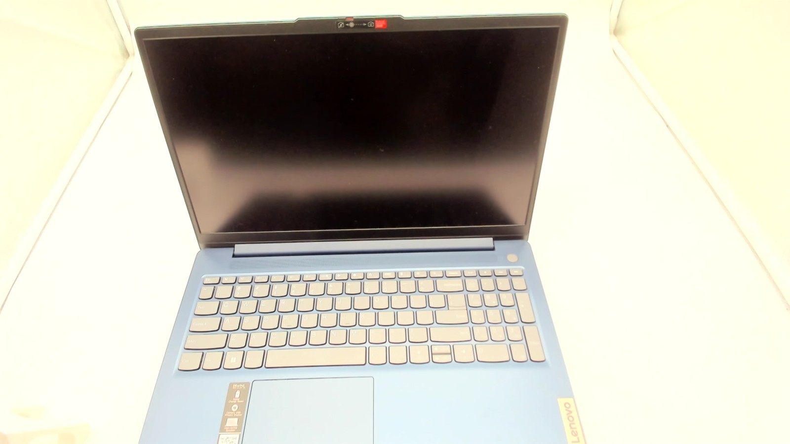 Lenovo IdeaPad Slim 3 15IRU8 Core i3-1315U 1.2GHz 8GB 256GB SSD