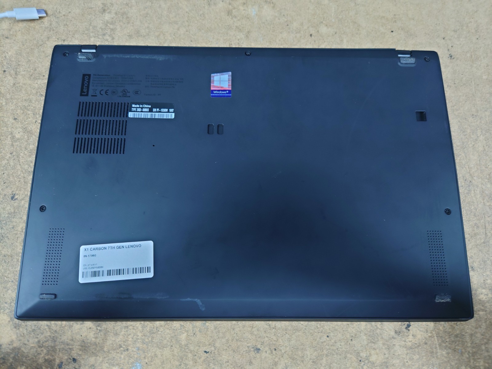 Lenovo X1 Carbon 7th Gen 14″ FHD i7-8665u 16GB RAM No OS/SSD