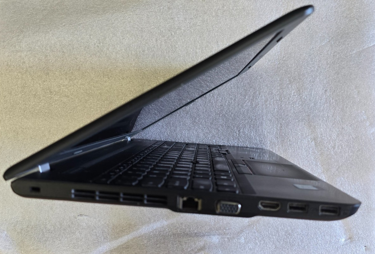 Lenovo ThinkPad E560 i7-6500U 2.5GHz 4GB W10 Laptop Notebook PC READ