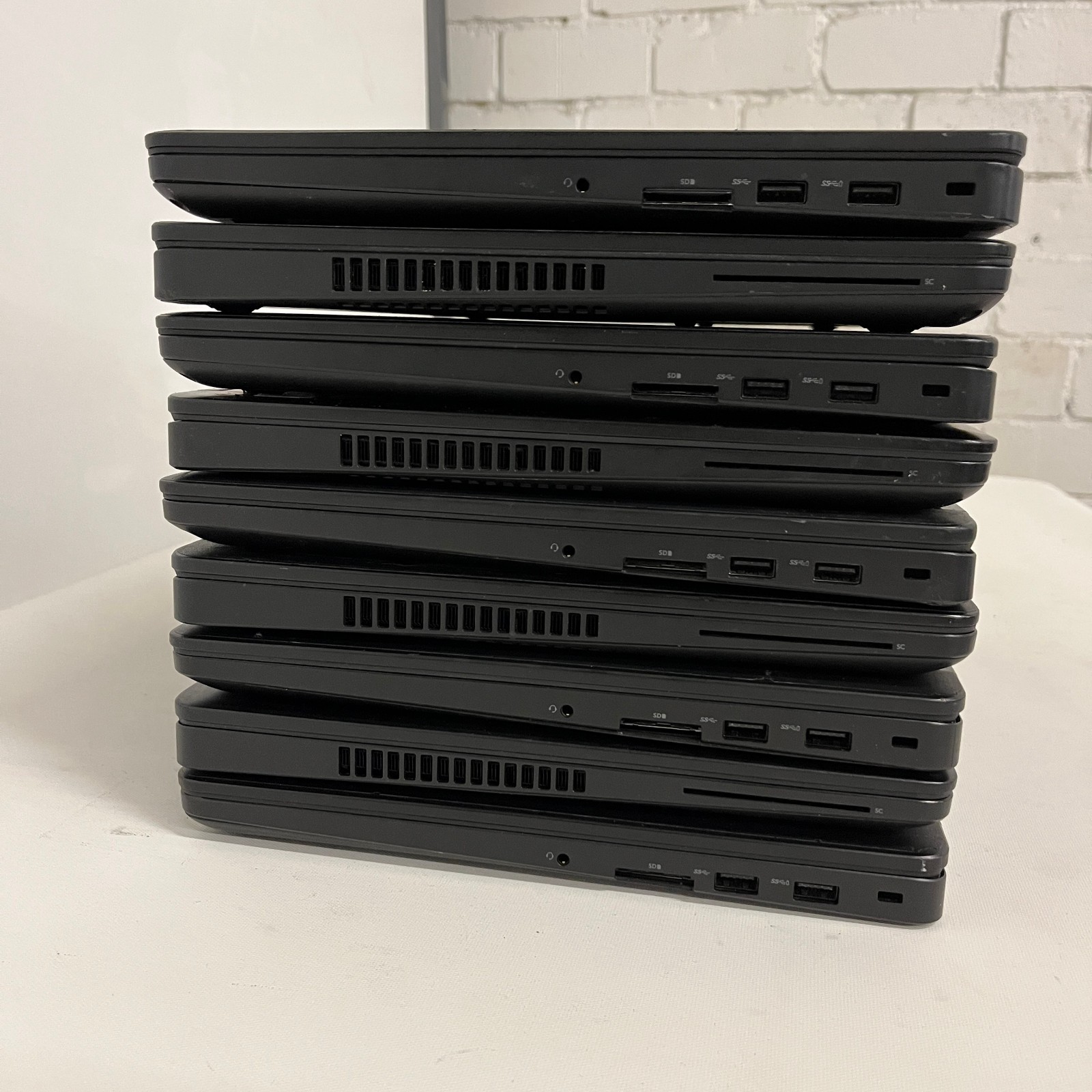 Dell Latitude E5570 i7-6820HQ @2.70GHz | 500GB SSD | 16GB RAM | No OS | Lot of 9