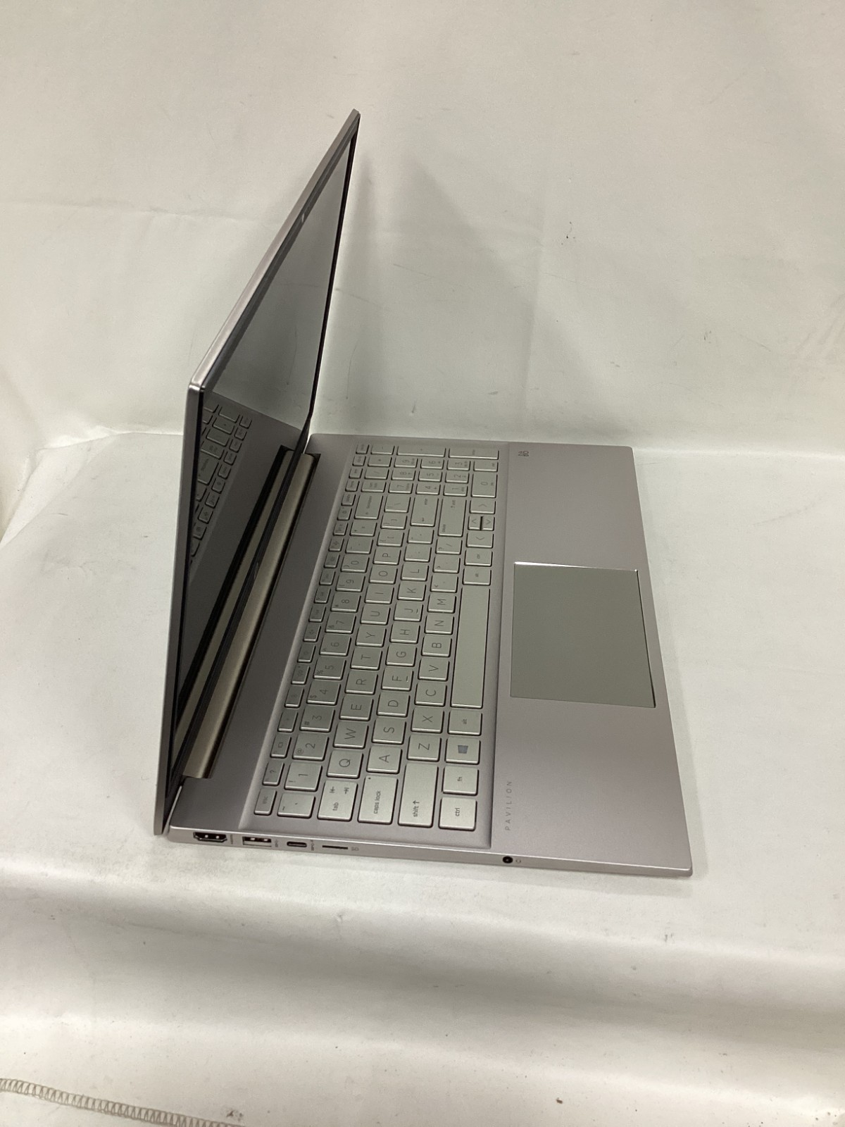 HP 15-eg0050wm 15.6″ FHD Touch Laptop Intel Core i5-1135G7 8GB RAM 512GB SSD