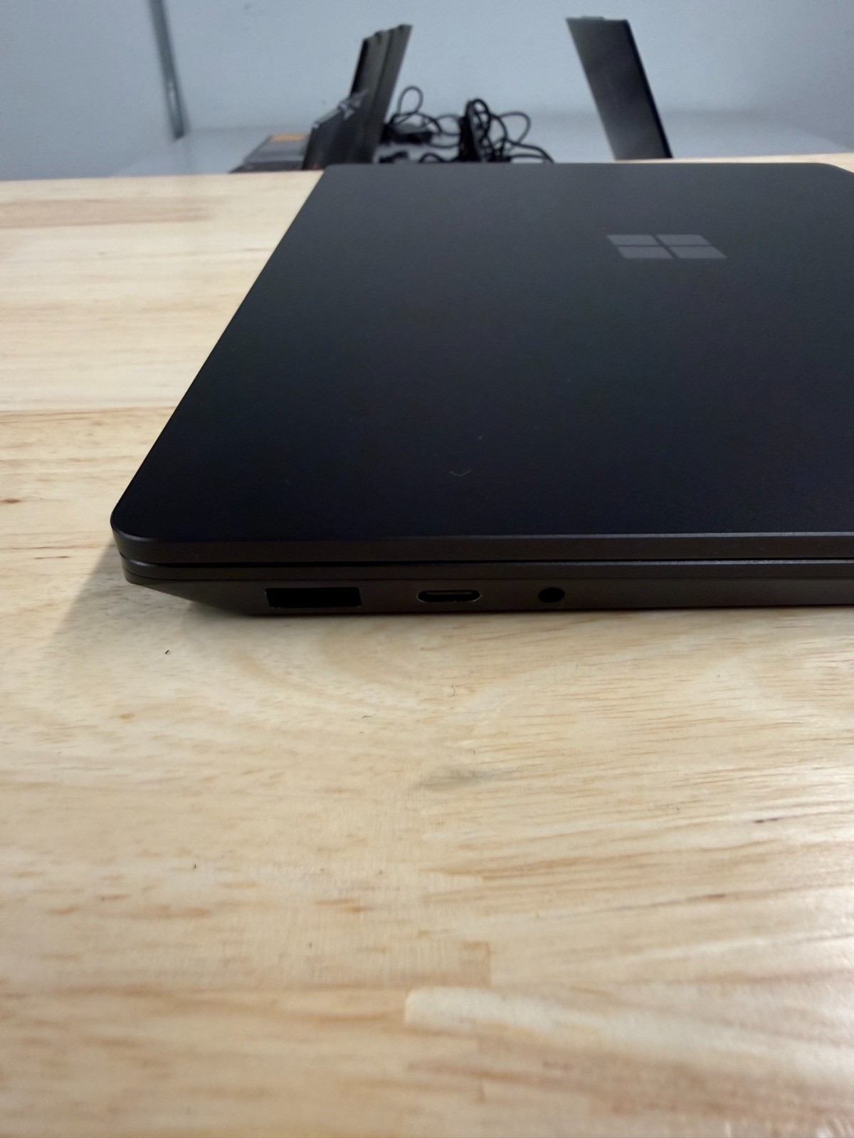 Microsoft Surface Laptop 5 13.5″ (512GB SSD Intel Core i7-1265U 32GB RAM) Touch