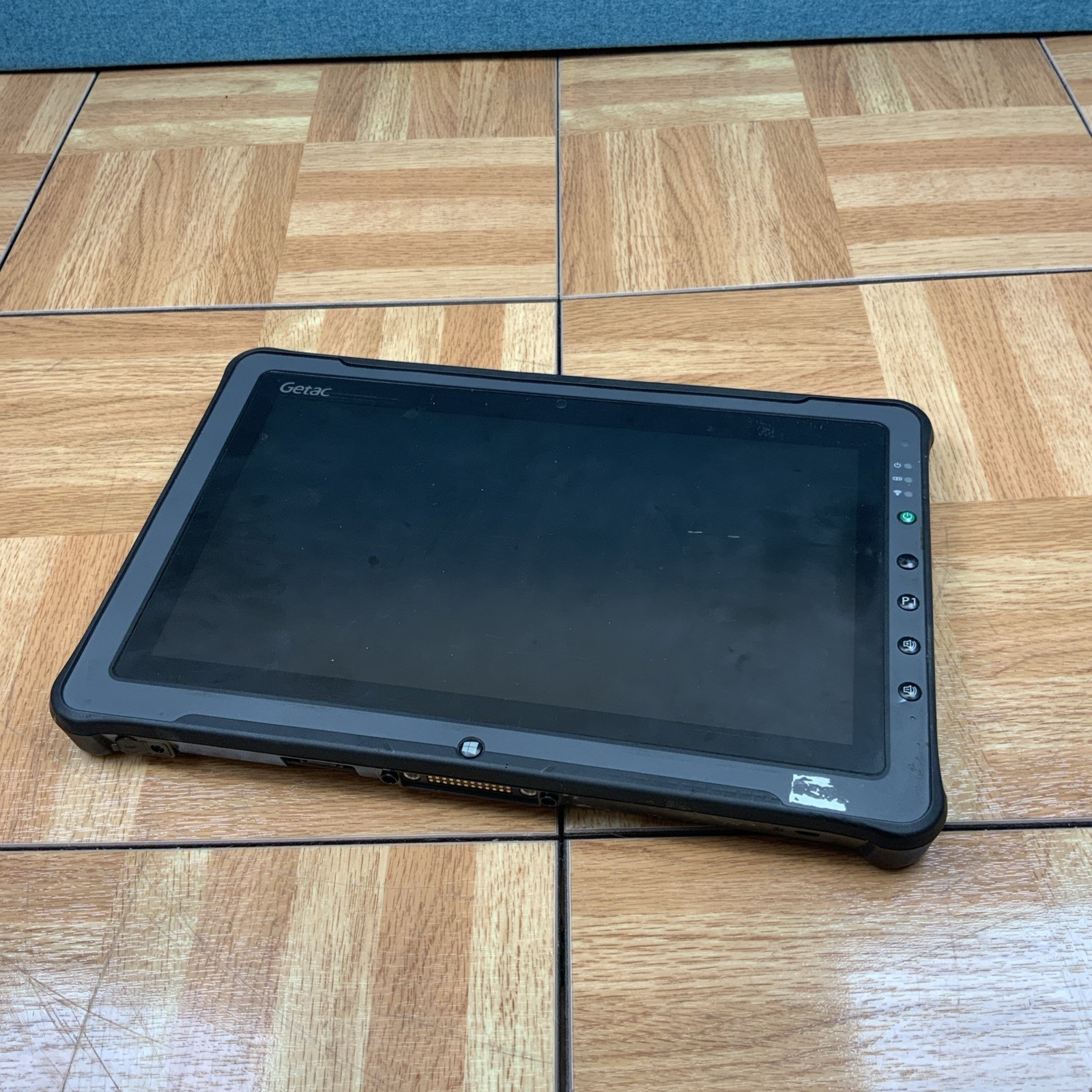 *FOR PARTS* Getac F110 Rugged Tablet — Core i5 No battery/SSD/RAM – BIOS LOCKED