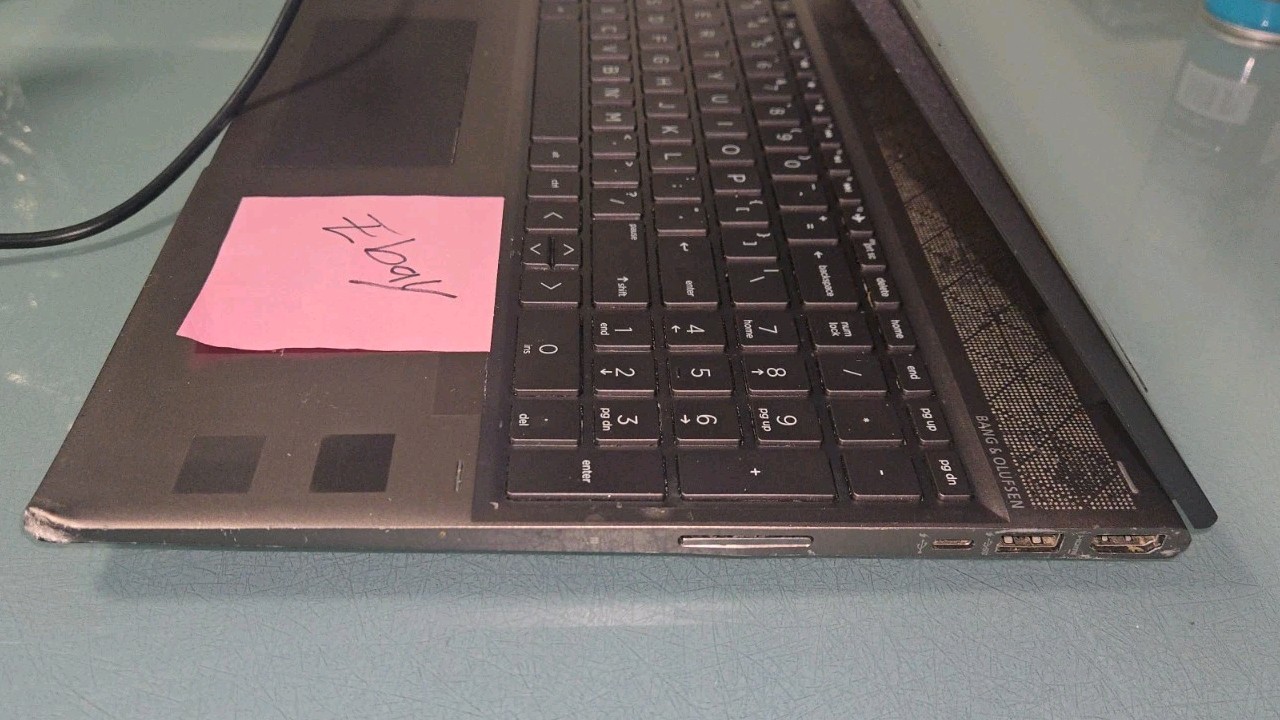 HP Envy x360 15-cp0053cl Touch _ AMD Ryzen 5-2500U _ 8GB RAM , 256gb Ssd,READ!!