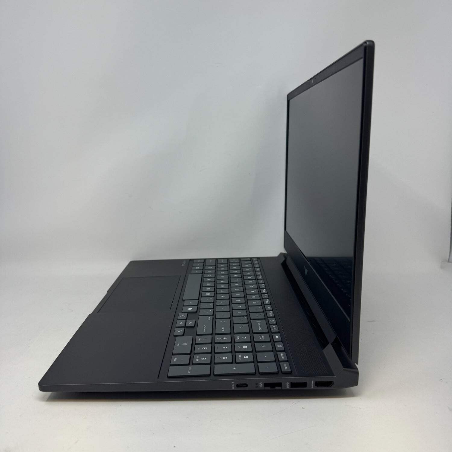HP Victus 15-FB3093DX 15.6″ Ryzen 7 7445HS 3.2GHz 16GB RAM 512GB SSD